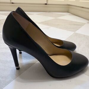 Michael Kors Classic Black Heels